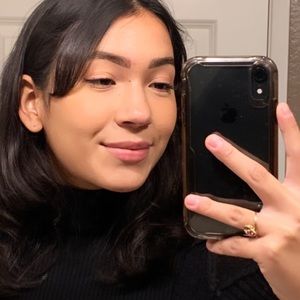 Meet your Posher, Alejandra